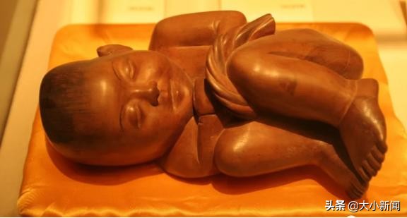 《金花清感顆?！愤m用新冠肺炎治療獲國(guó)家藥監(jiān)局批準(zhǔn)