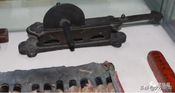 《金花清感顆?！愤m用新冠肺炎治療獲國(guó)家藥監(jiān)局批準(zhǔn)