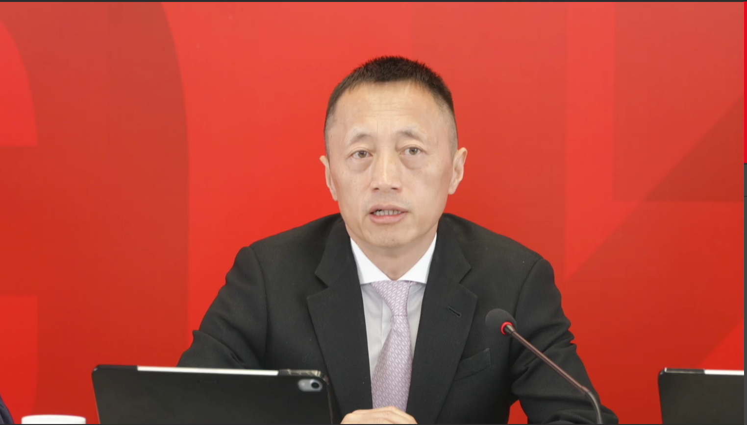 銷售額破七千億，萬科股價還是跌了，郁亮稱掙錢不易