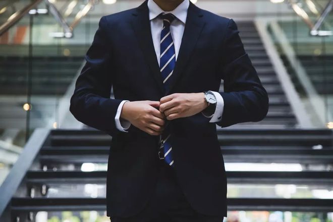 上市公司員工薪酬標(biāo)準(zhǔn)(上市高管薪酬薪酬是年薪嗎)