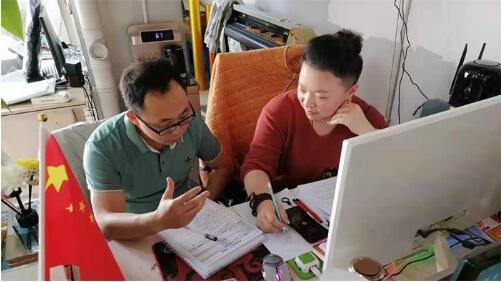 企業(yè)財(cái)稅內(nèi)訓(xùn)服務(wù)(稅易辦財(cái)稅：為客戶上門培訓(xùn)財(cái)稅知識，得到客戶廣泛好評)